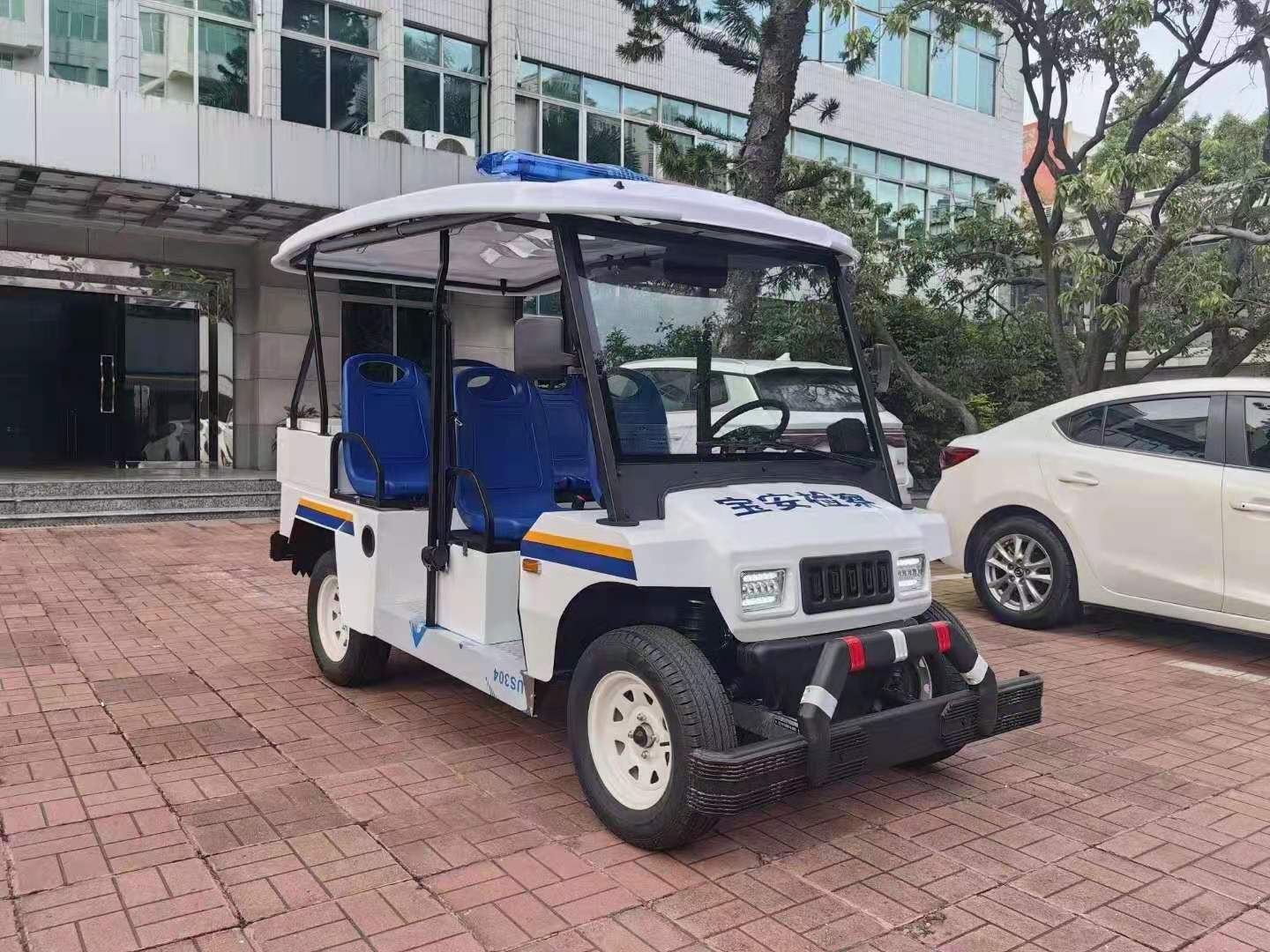 巡邏電動(dòng)車(chē)
